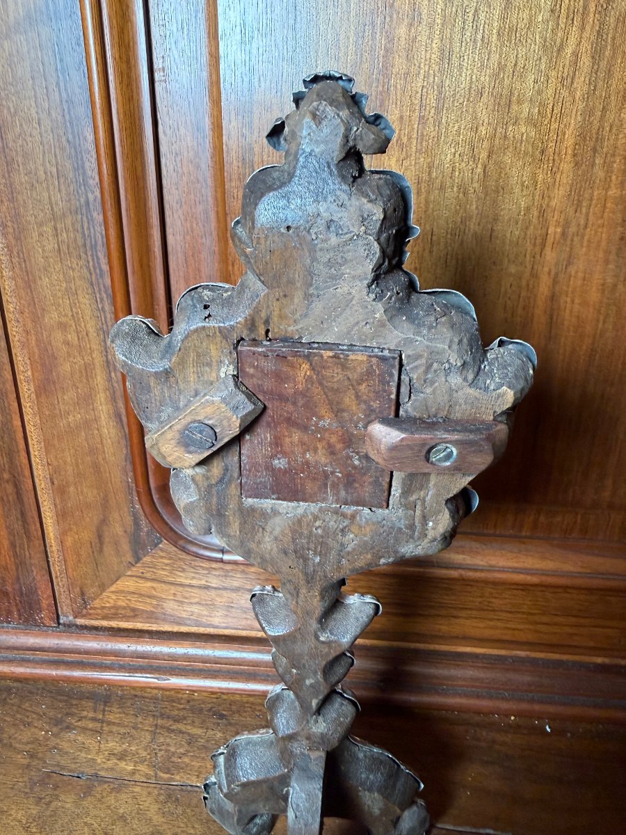 18th-century Reliquary Made Of Embossed Silver Leaf, Containing A Fragment Of The Holy Cross Of Our Lord-photo-1
