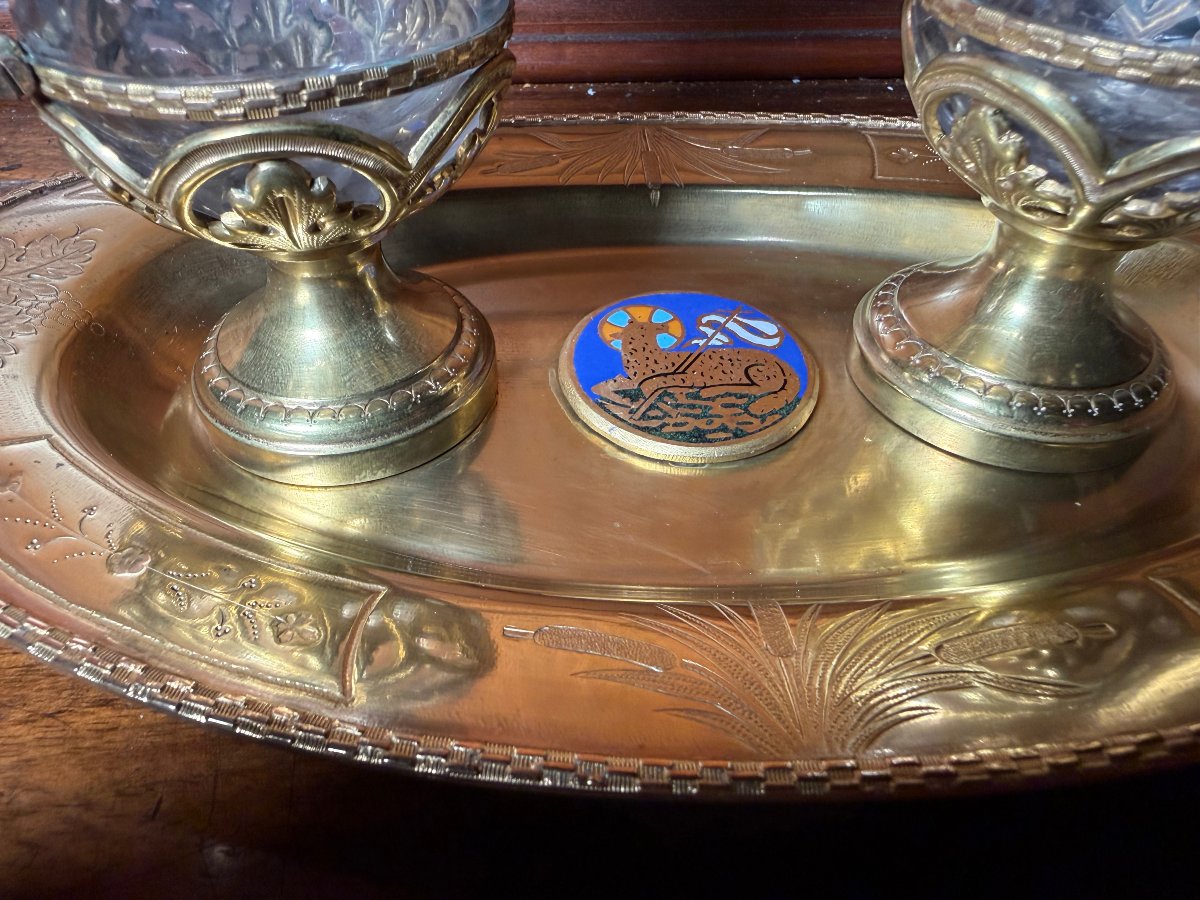 Paire de burettes en cristal taillé montés sur supports en bronze avec leur soucoupe-photo-2