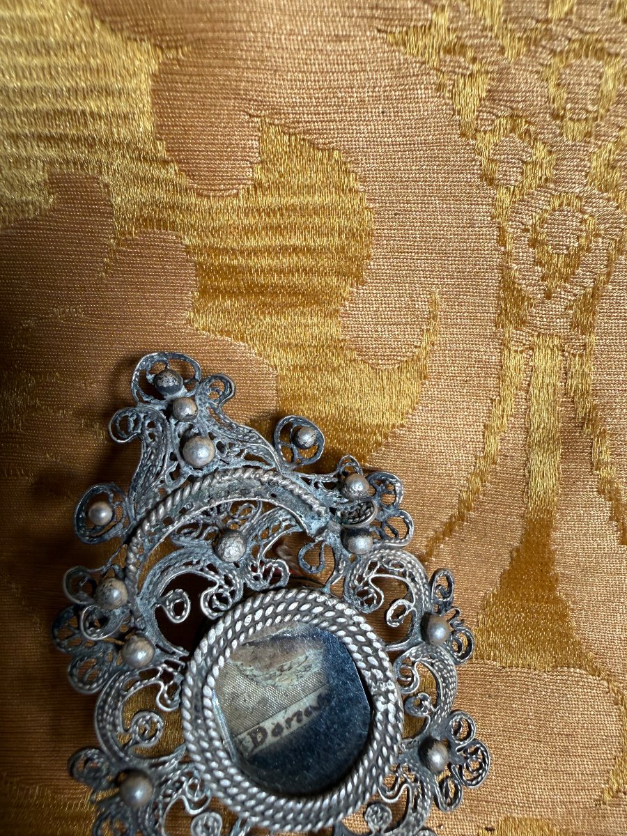 Reliquaire en filigrane d'argent contenant les reliques de saint Donat, évêque  -photo-2