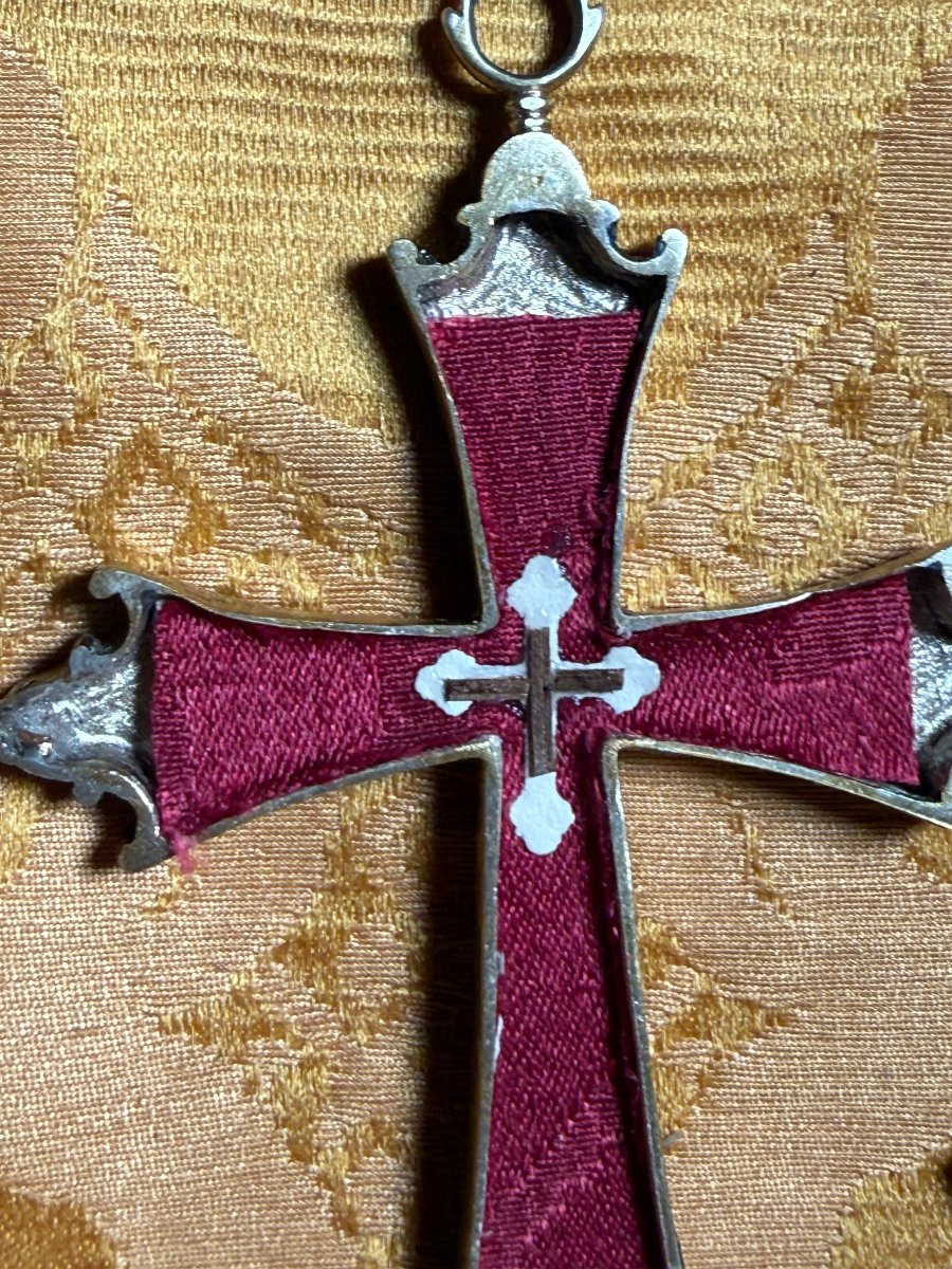 Croix pectorale en argent contenant des reliques de la Sainte Croix  -photo-4