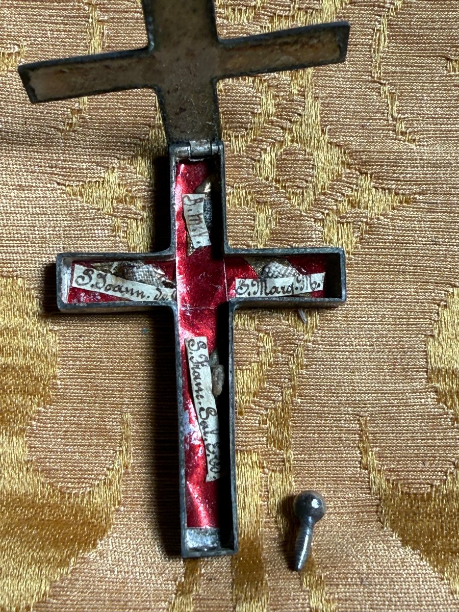 Silver Cross-shaped Reliquary Containing 4 Relics-photo-3