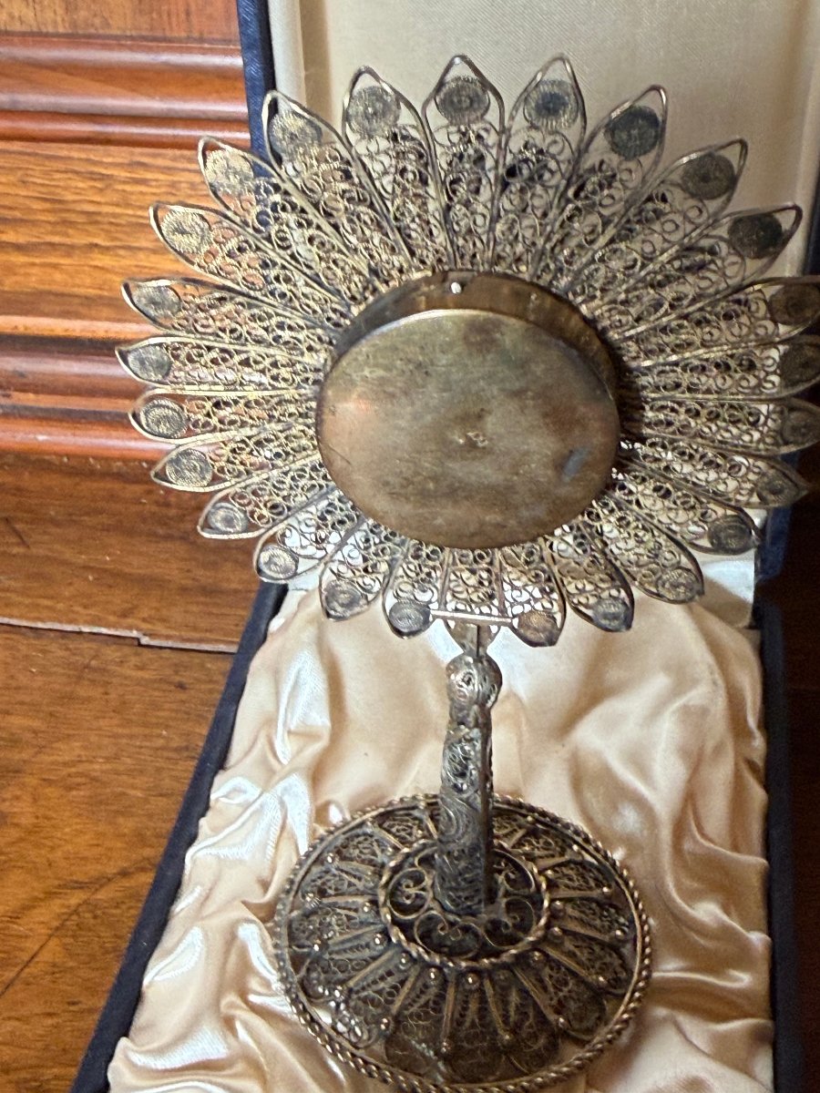 Reliquaire en filigrane d'argent contenant les reliques de sainte Maria Goretti, dans son écrin-photo-4