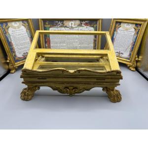 Set Of 18th-century Carved And Gilded Altar Cards With Pandan Lectern