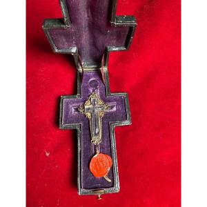 Reliquaire en filigrane d'argent dans un coffret en bois recouvert de cuir  