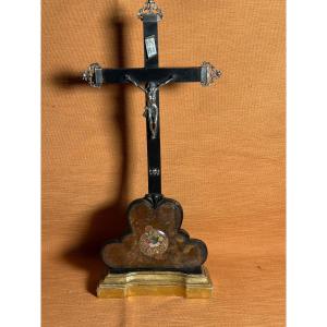 Cross With Base With Cross-heads And Christ In Silver And Relic On The Base,