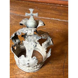 18th-century Chiseled Silver Crown
