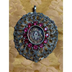 A Silver Filigree Casket Set With Gemstones, Containing A Fragment Of The Holy Cross Of Our Lord Jesus Christ.