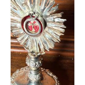 Reliquaire en argent en forme d'ostensoir contenant une relique de la Sainte Croix