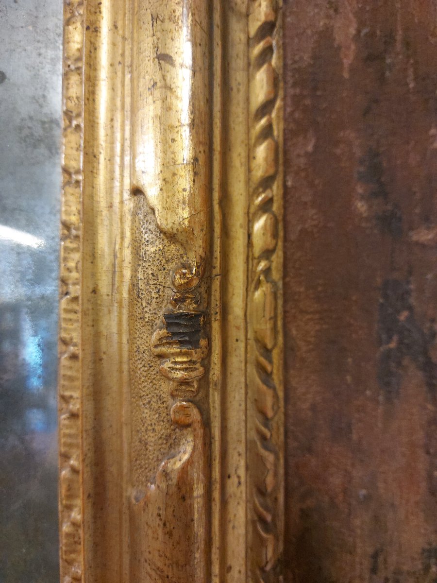  Élégan miroir vénitien du XVIIIe siècle en bois sculpté et doré-photo-1
