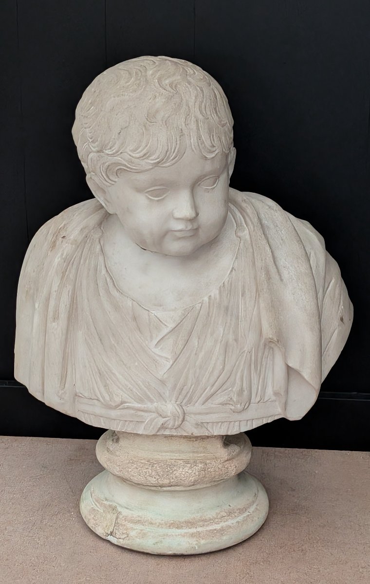 Buste en marbre blanc représentant Néron enfant, XVIIIe siècle