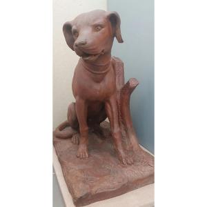 Sculpture du XVIIIe Siècle en Terre Cuite Patinée – Chien de Chasse