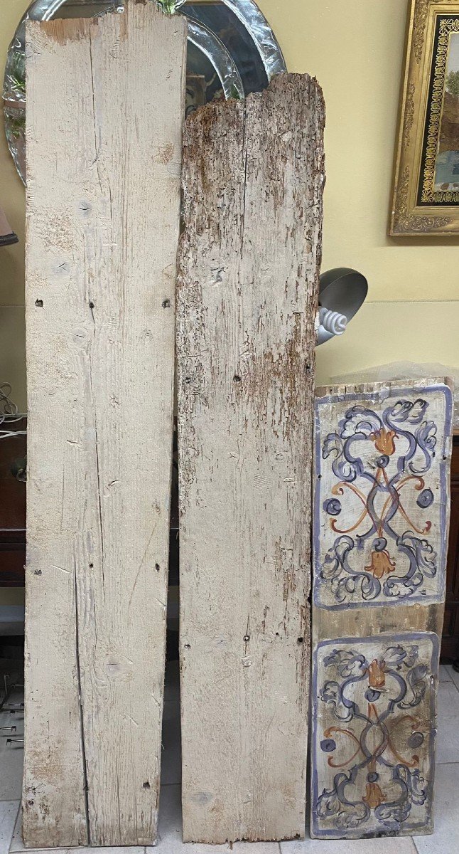 Old Painted Beams Of The Eighteenth Century-photo-2