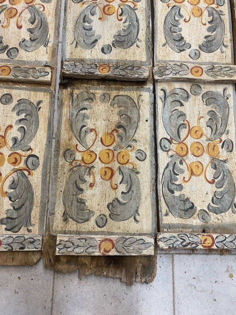 Old Painted Beams Of The Eighteenth Century-photo-2