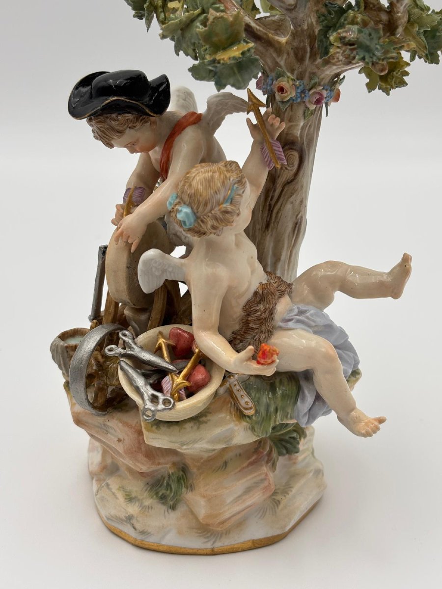 Polychrome Porcelain Group With Cherubs And Tree-photo-4