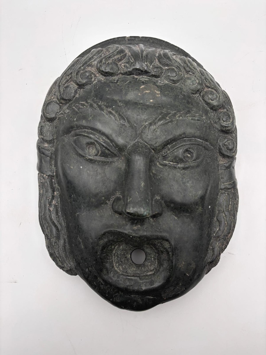 Masque décoratif en marbre vert foncé, fin du XIXe siècle