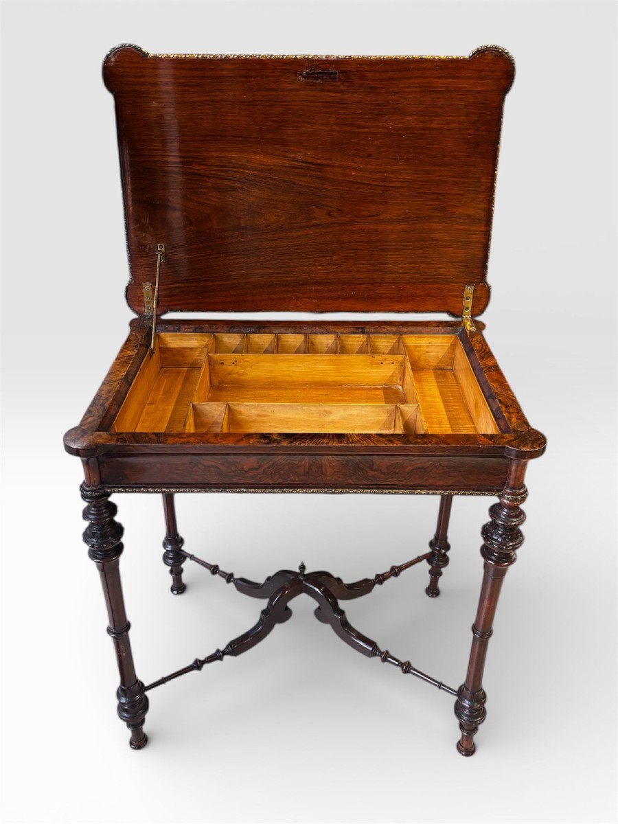 English Burl Elm Work Table  England, 19th Century-photo-2