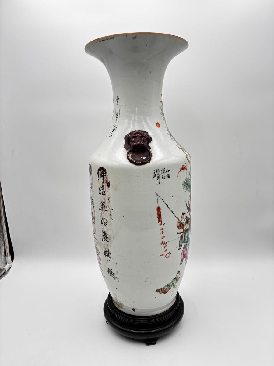 Vase en porcelaine chinoise orné de scènes figuratives et de calligraphie – Chine, début du XXe-photo-6