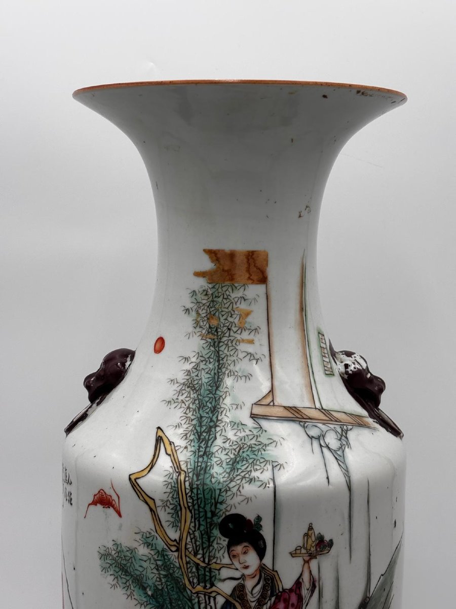 Vase en porcelaine chinoise orné de scènes figuratives et de calligraphie – Chine, début du XXe-photo-7