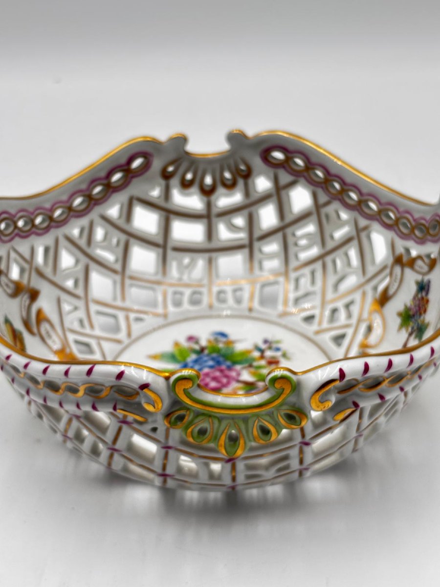 Panier ajouré en porcelaine de Herend,  Hongrie, seconde moitié du XXe siècle.-photo-4
