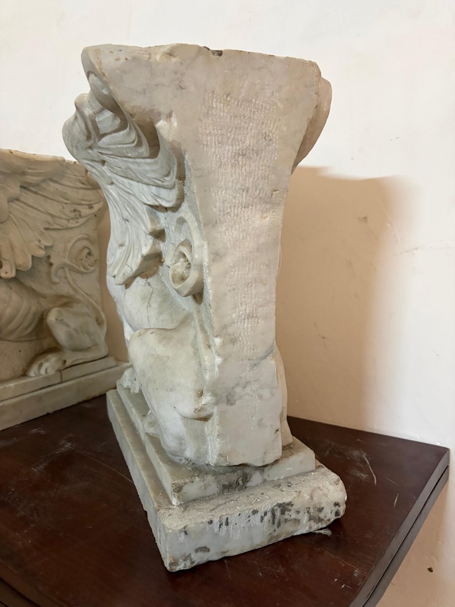 Paire de sphinx ailés en marbre – Seconde moitié du XVIIIe siècle-photo-3