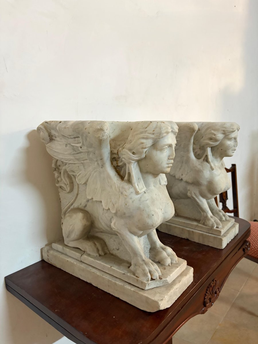 Paire de sphinx ailés en marbre – Seconde moitié du XVIIIe siècle-photo-5