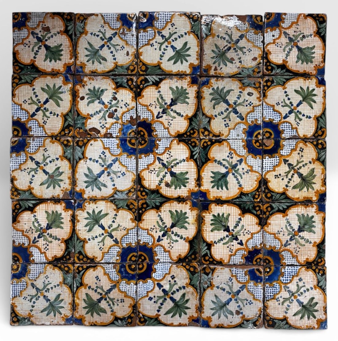 Sol en majolique antique avec rosace centrale – "Fabbrica Privileggiata dei Colonnesi" – ca. 18-photo-2