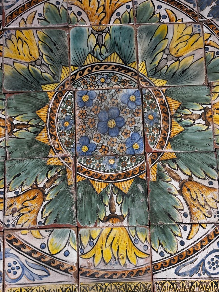 Sol en majolique antique avec rosace centrale – "Fabbrica Privileggiata dei Colonnesi" – ca. 18-photo-8