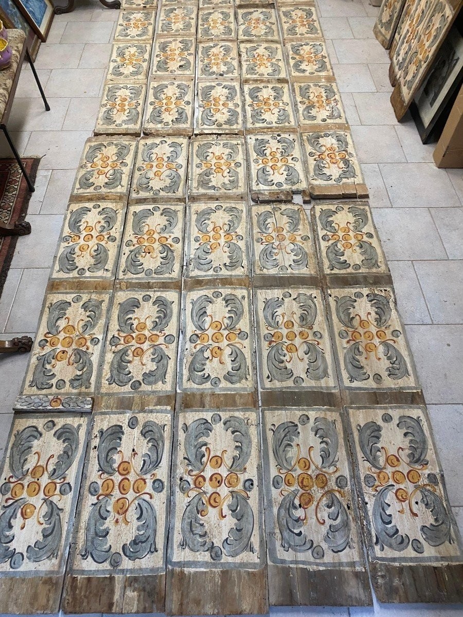 Tables peintes anciennes
