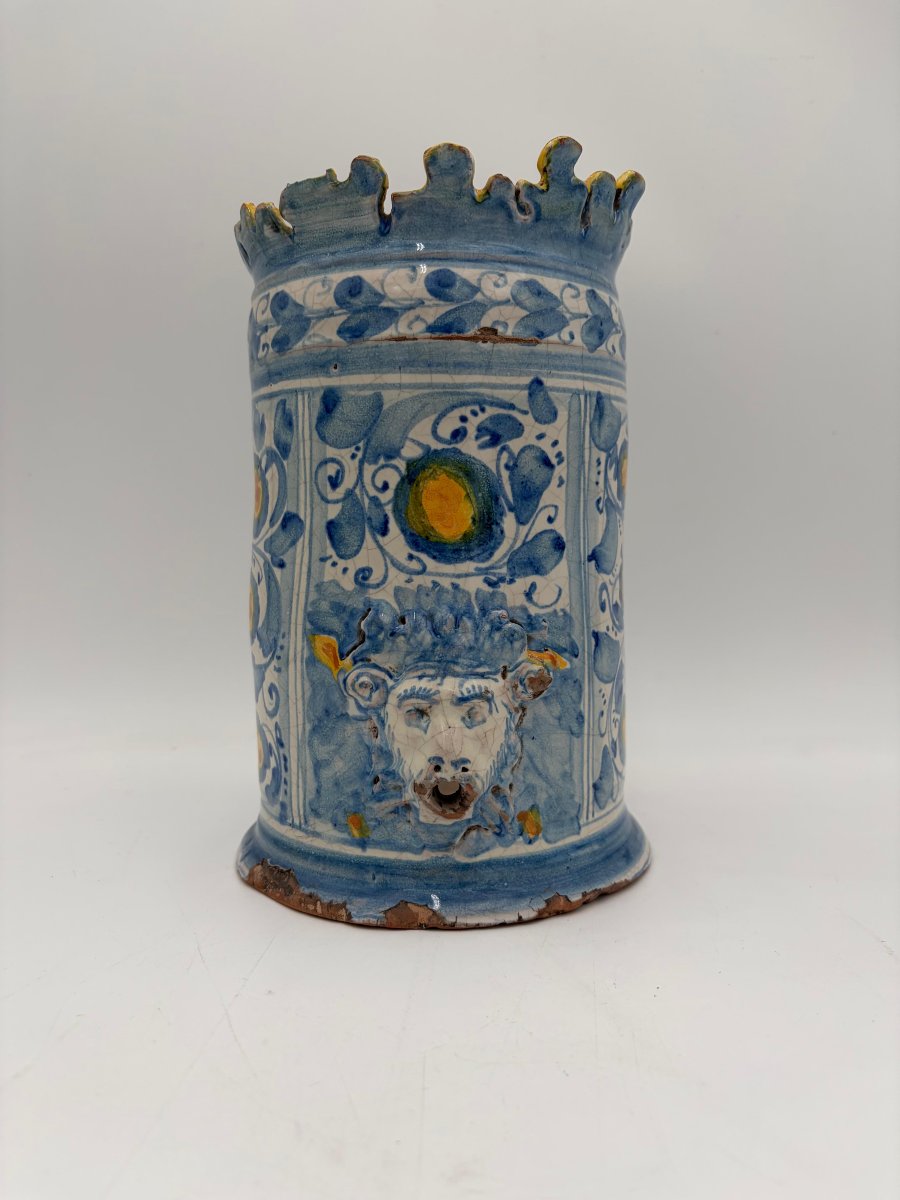 Caltagirone Majolica Hand-washing Fountain For A Sacristy – 17th Century
