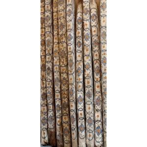 Poutres anciennes en bois peinT