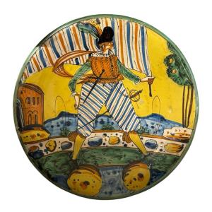 Large Italian Majolica Plate From Montelupo, 17th Century (circa 1620–1640)