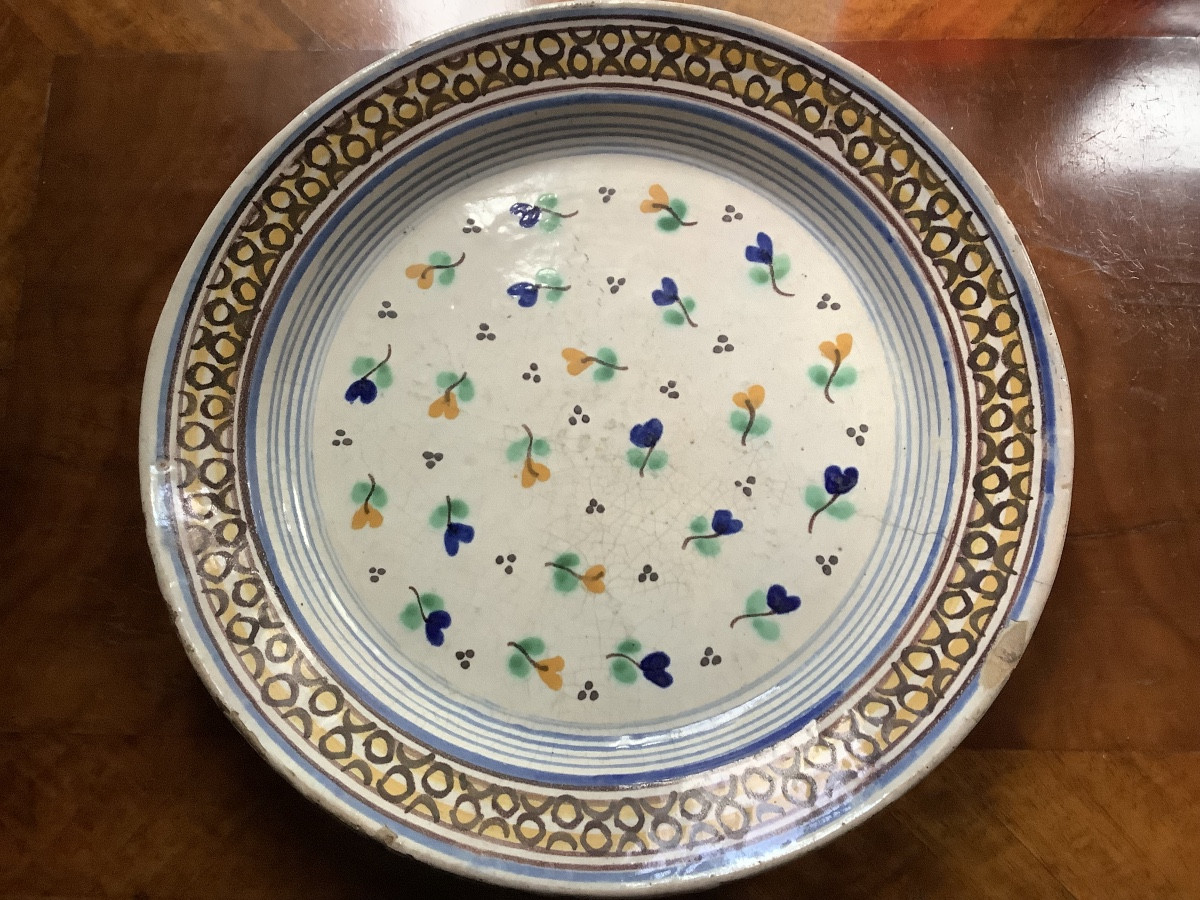 L’argentino Ceramica Plate With Floral De’corations In The Shape Of Hearts, Italy Naples 19 Th 
