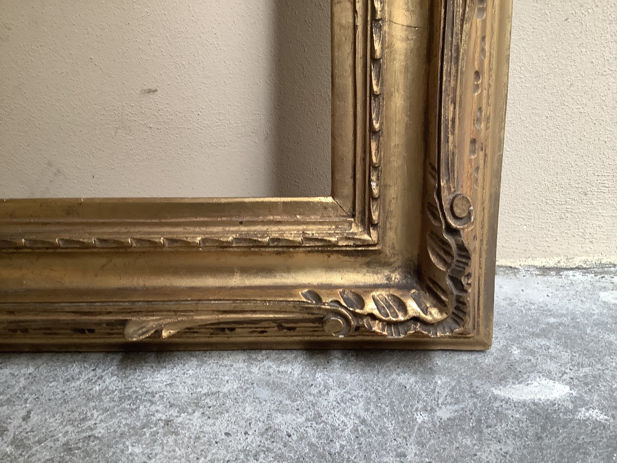 Cadre en bois sculpte’ et d’ore’ de la fin du XIXe siecle-photo-1