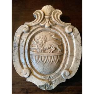 Heraldic Coat Of Arms In Marble With Lion And Volutes In C Italy Ep 800