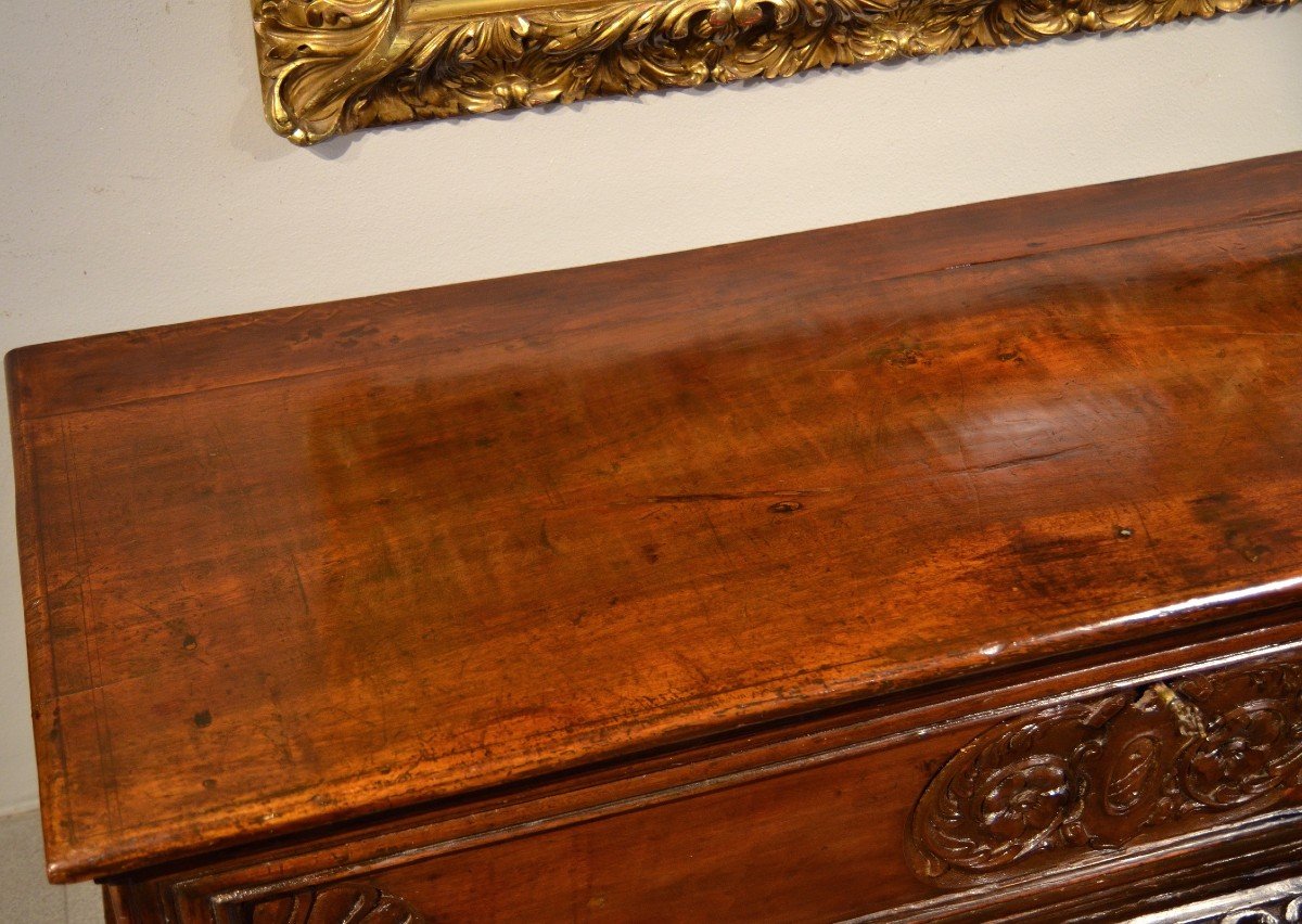 Italian Chest In Carved Walnut Wood, Lombardy (bergamum) Seventeenth Century-photo-2