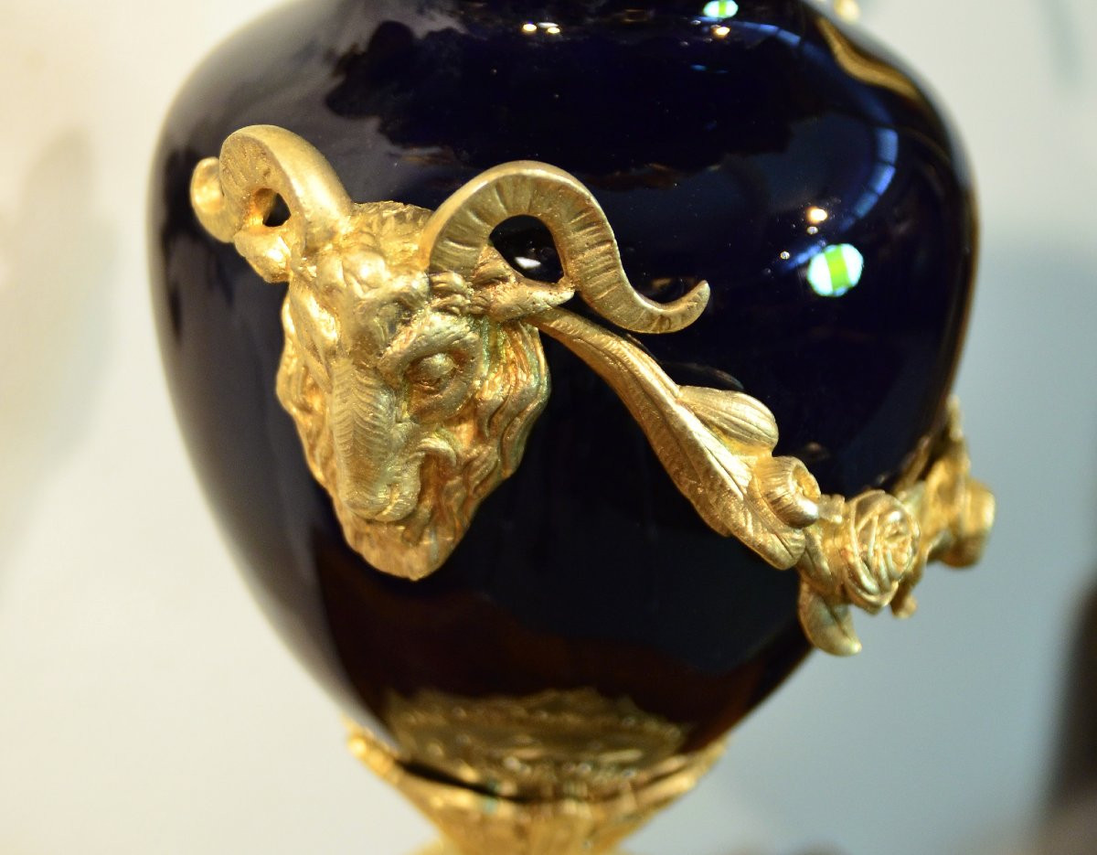 Paire De Candélabres Louis XVI En Bronze Doré Et Porcelaine Sèvres Bleue, France 19ème Siècle-photo-7