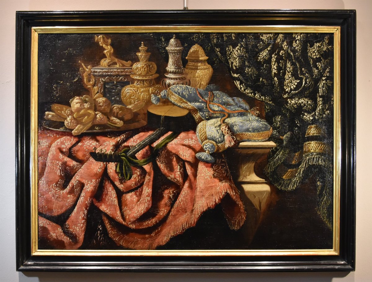 Antonio Tibaldi (Rome, vers 1633 - 1684), Nature morte avec objets précieux, tissus brodés...