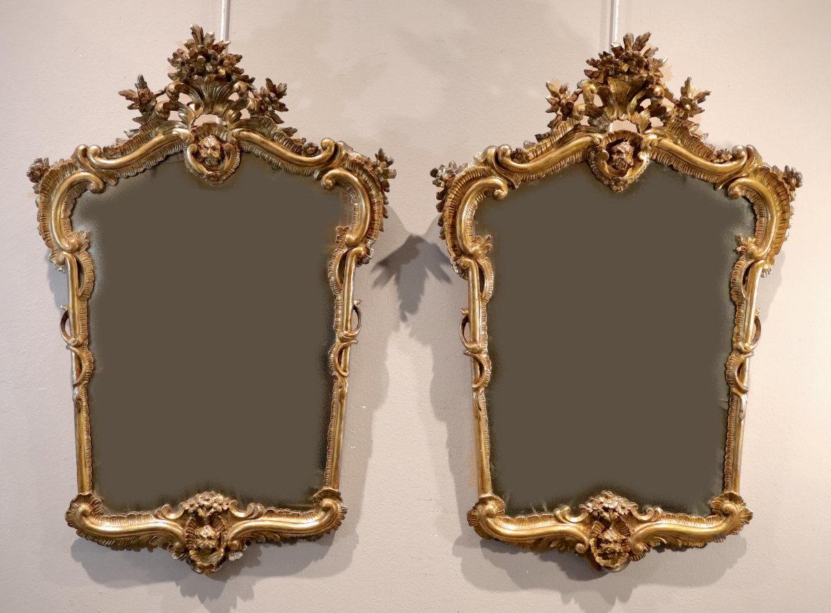 Paire de miroirs rocaille, Italie (Naples) XVIIIe siècle