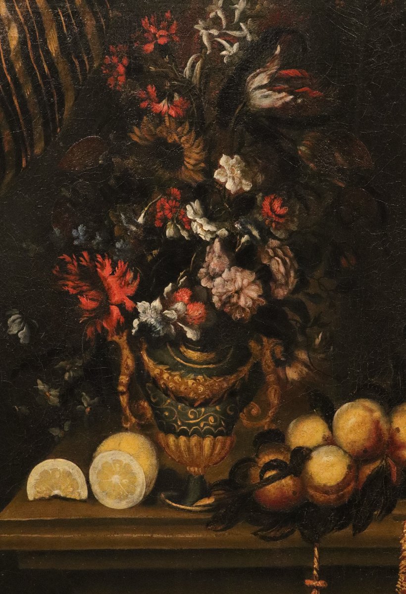 Antonio Tibaldi (Rome 1635 - 1675), Nature morte avec vase de fleurs, fruits et objets précieux-photo-1