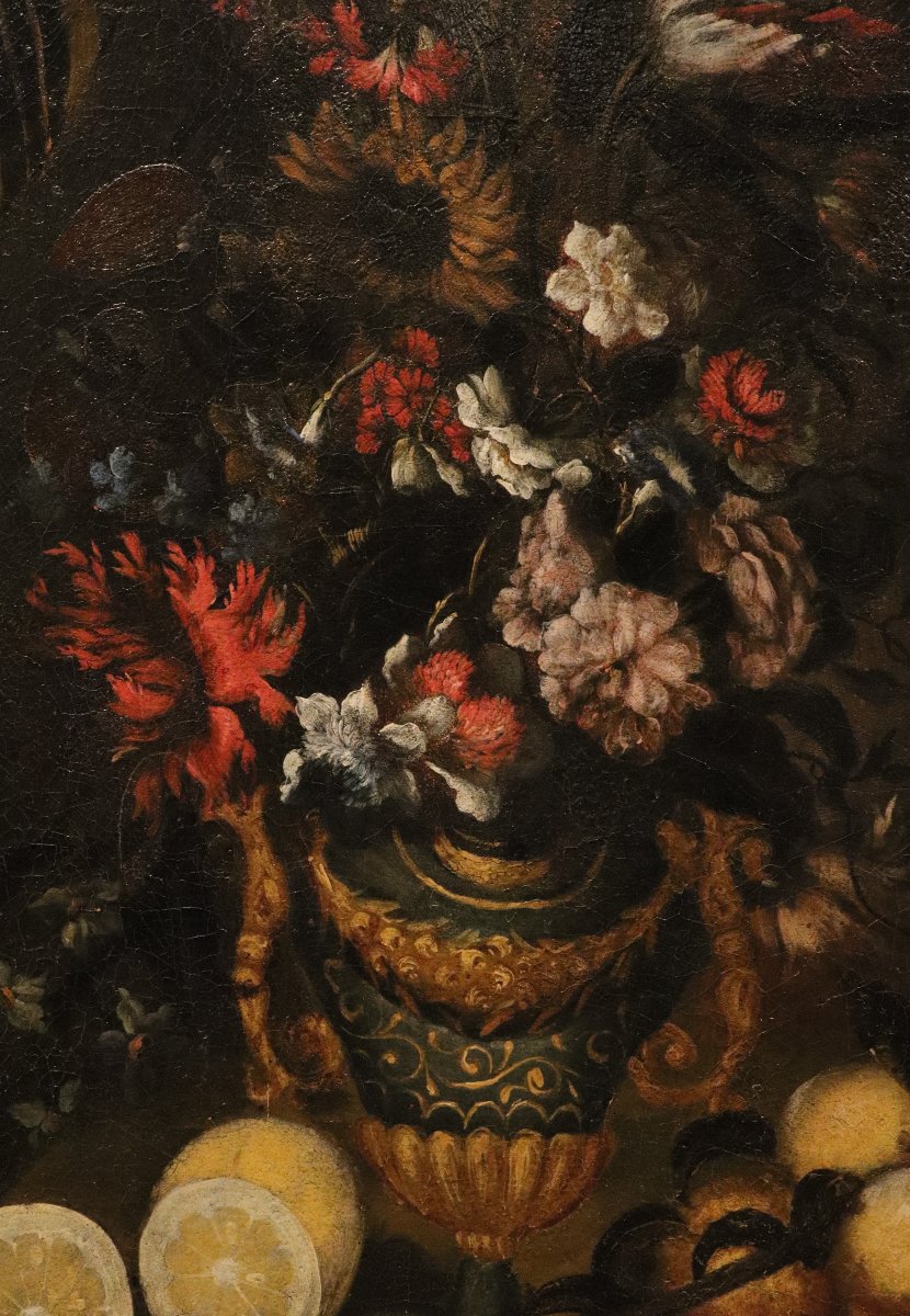 Antonio Tibaldi (Rome 1635 - 1675), Nature morte avec vase de fleurs, fruits et objets précieux-photo-2