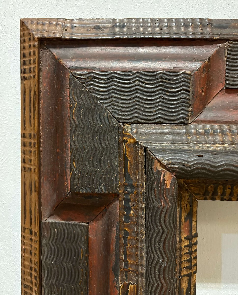 17th Carved Wood Frame With Guilloche Decoration-photo-1