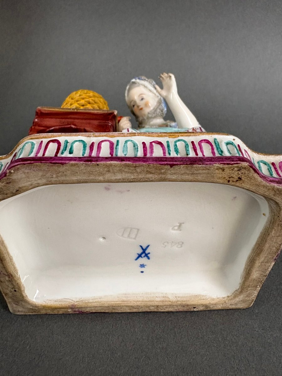 Groupe en Porcelaine de Meissen Femme au Oiseau 19éme-photo-1