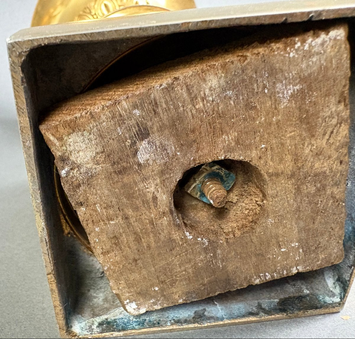 Paire de Vasques Cassolettes Bronze Doré époque Empire vers le 1810-photo-5