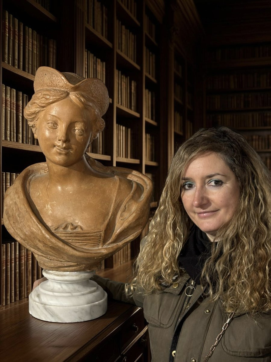 Late 18th Terracotta Bust Portrait Of A Lady-photo-2