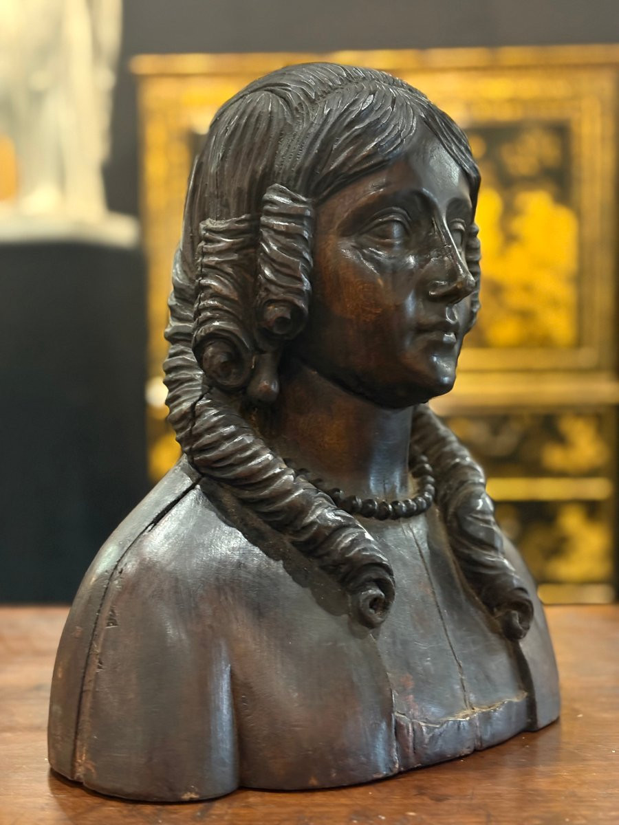 18th French Linden Wood Bust Of A Lady -photo-4