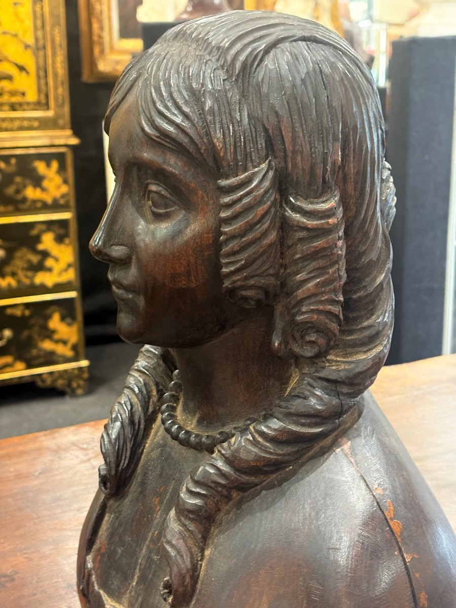 18th French Linden Wood Bust Of A Lady -photo-3
