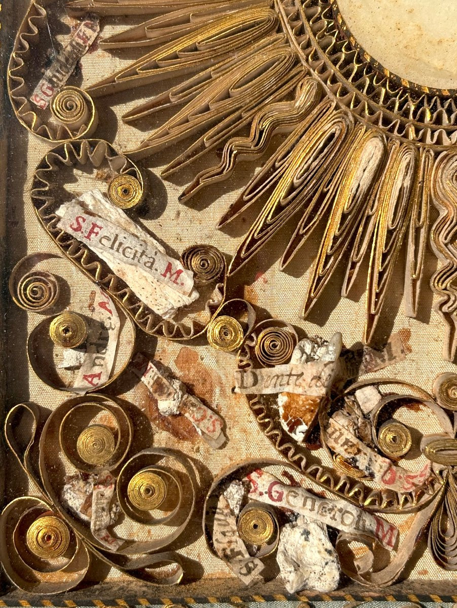 Large 18th-century Reliquary Frame With 42 Relics (teeth And Bones)-photo-2