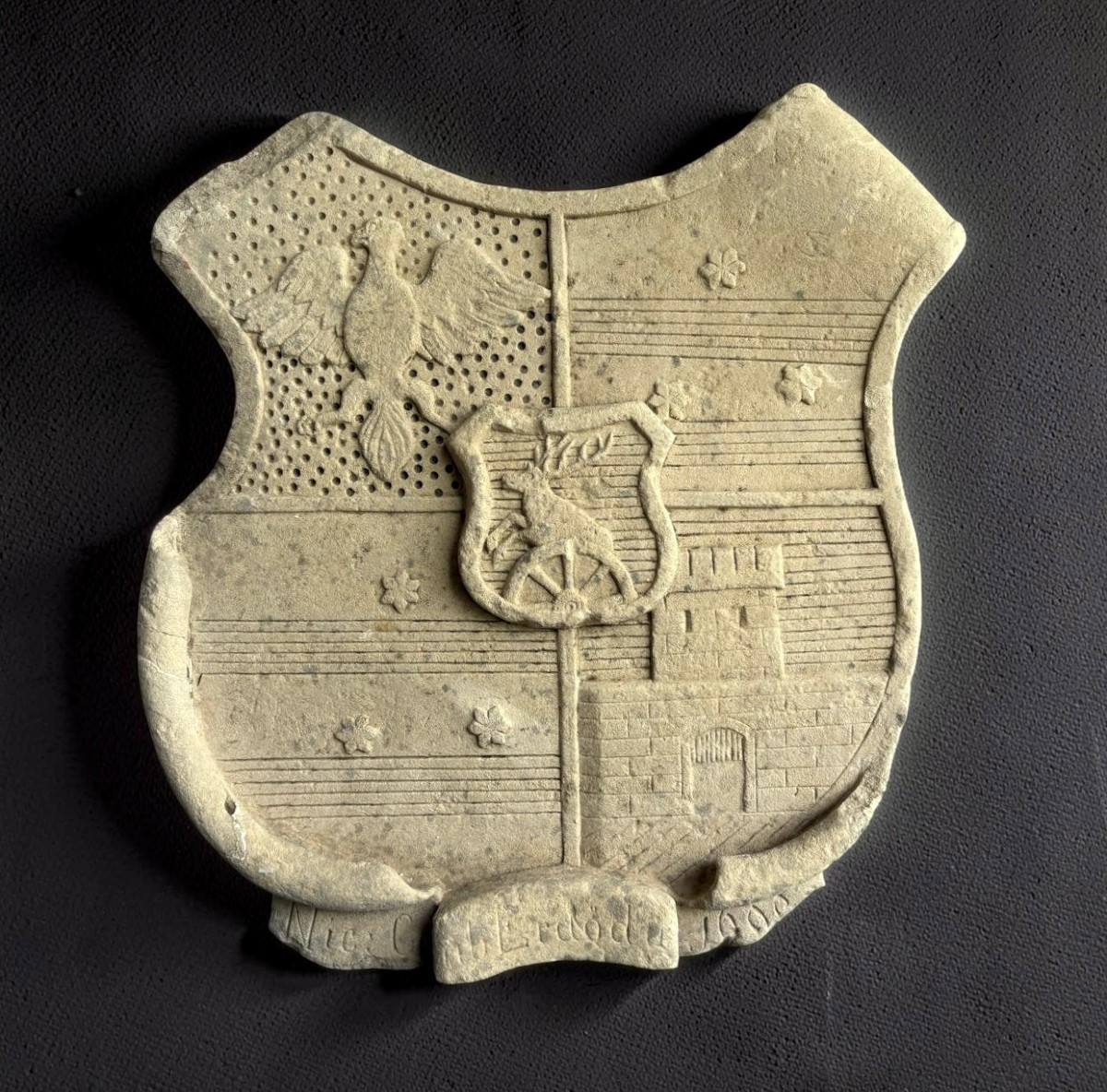 Armoiries Héraldiques Blason en Pierre avec Aigle, fin du XVIIe siècle