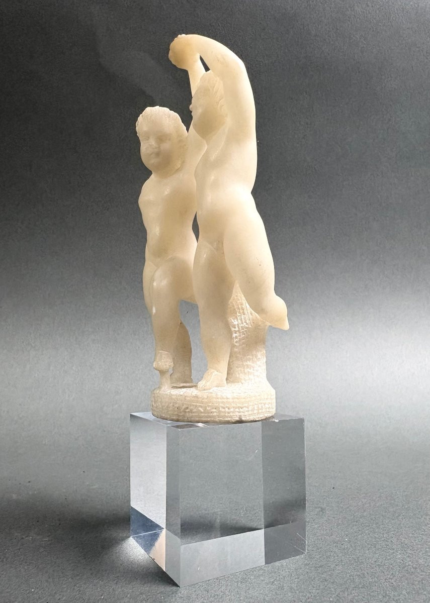 Sculpture de style Renaissance en Albâtre "Putti Danseurs" Italie 19éme-photo-1