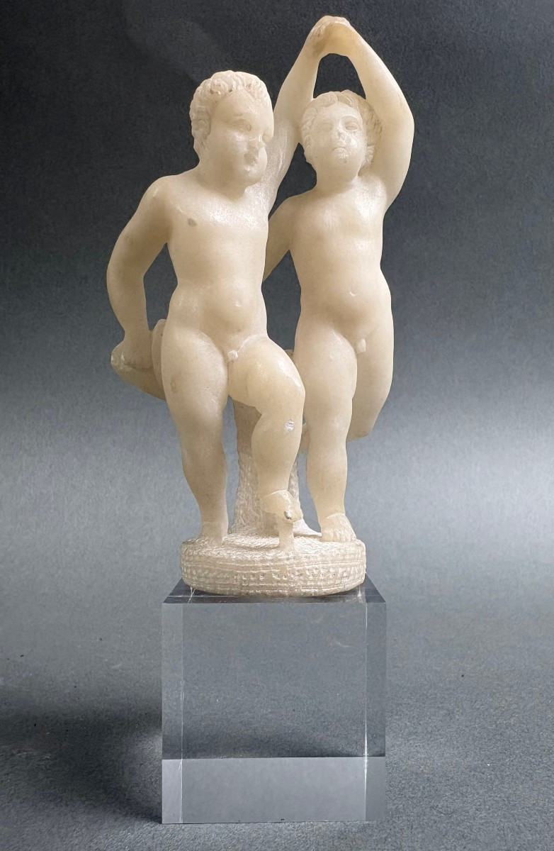 Sculpture de style Renaissance en Albâtre "Putti Danseurs" Italie 19éme